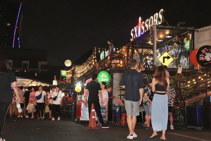 夜市休闲娱乐街景